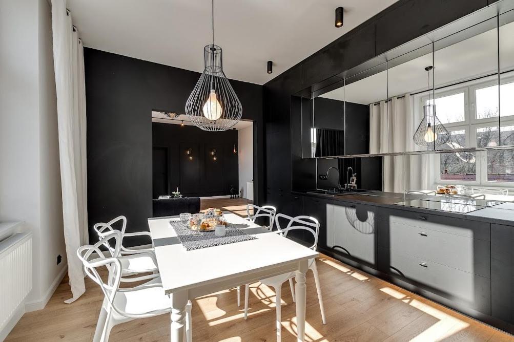 Jan III Sobieski - Luksusowy Apartament L Z Darmowym Prywatnym Parkingiem Gliwice Exterior foto
